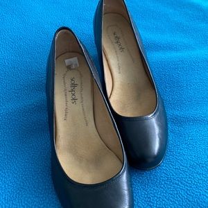 Softspots Black Pump